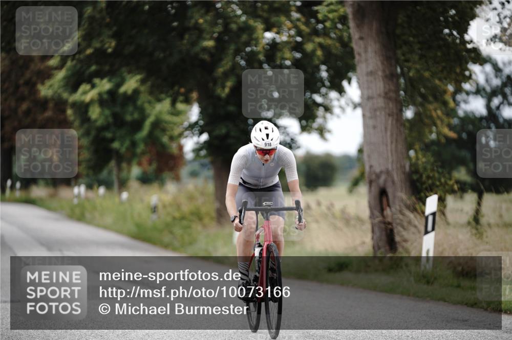 30.08.2026 - Elbe Triathlon Hamburg Michael Burmester http://msf.ph/oto/10073166 30.08.2026 10:30:10 Radfahren 768, 918, 1030 meine-sportfotos.de