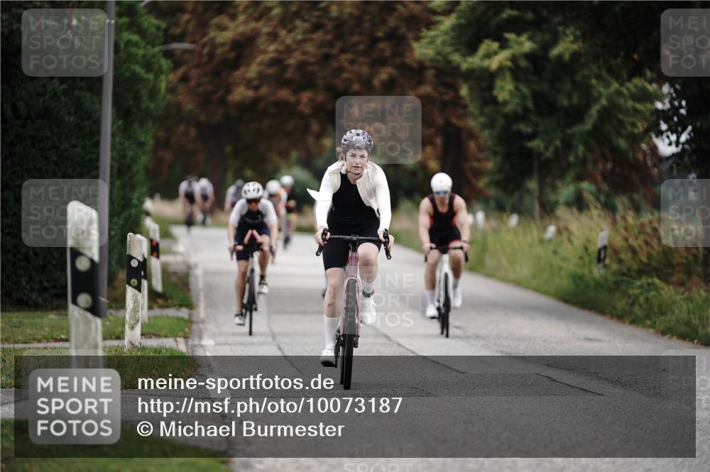 30.08.2026 - Elbe Triathlon Hamburg Michael Burmester http://msf.ph/oto/10073187 30.08.2026 10:30:36 Radfahren 604, 780, 838, 872, 907, 984, 1028, 1084 meine-sportfotos.de