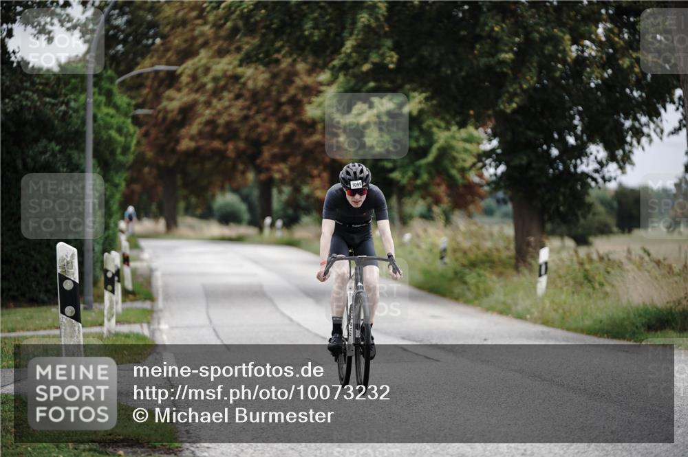 30.08.2026 - Elbe Triathlon Hamburg Michael Burmester http://msf.ph/oto/10073232 30.08.2026 10:31:13 Radfahren 646, 833, 1099 meine-sportfotos.de