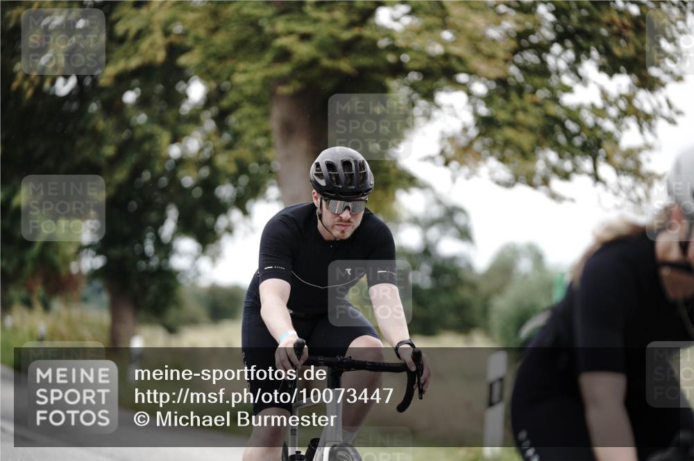 30.08.2026 - Elbe Triathlon Hamburg Michael Burmester http://msf.ph/oto/10073447 30.08.2026 10:35:29 Radfahren 568, 831, 882, 1108 meine-sportfotos.de