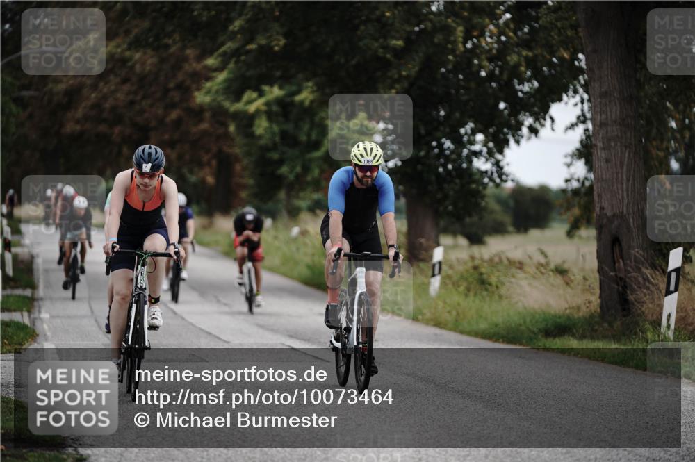 30.08.2026 - Elbe Triathlon Hamburg Michael Burmester http://msf.ph/oto/10073464 30.08.2026 10:35:39 Radfahren 697, 726, 802, 864, 998, 1068, 1115, 1148 meine-sportfotos.de