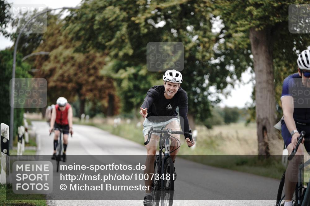 30.08.2026 - Elbe Triathlon Hamburg Michael Burmester http://msf.ph/oto/10073481 30.08.2026 10:35:43 Radfahren 697, 726, 798, 998, 1115, 1148 meine-sportfotos.de