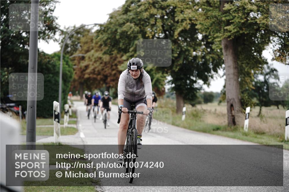 30.08.2026 - Elbe Triathlon Hamburg Michael Burmester http://msf.ph/oto/10074240 30.08.2026 10:45:59 Radfahren 860, 985, 1000, 1037, 1054, 1122, 1161, 1163, 1164, 1222, 1249 meine-sportfotos.de