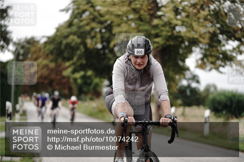 30.08.2026 - Elbe Triathlon Hamburg Michael Burmester http://msf.ph/oto/10074242 30.08.2026 10:46:00 Radfahren 860, 985, 1000, 1054, 1122, 1161, 1163, 1164, 1222, 1249 meine-sportfotos.de