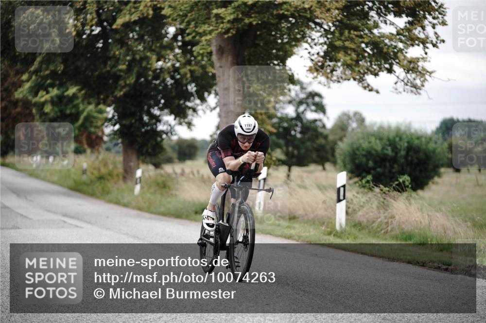 30.08.2026 - Elbe Triathlon Hamburg Michael Burmester http://msf.ph/oto/10074263 30.08.2026 10:46:11 Radfahren 979, 1063, 1099, 1141, 1146, 1197 meine-sportfotos.de
