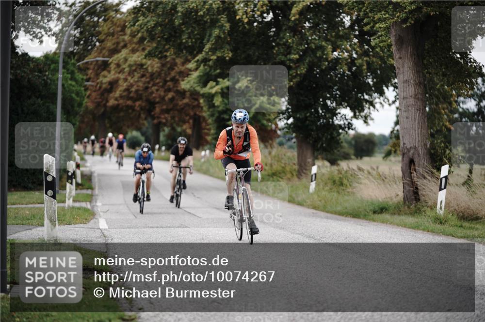 30.08.2026 - Elbe Triathlon Hamburg Michael Burmester http://msf.ph/oto/10074267 30.08.2026 10:46:13 Radfahren 979, 990, 1063, 1146, 1197 meine-sportfotos.de