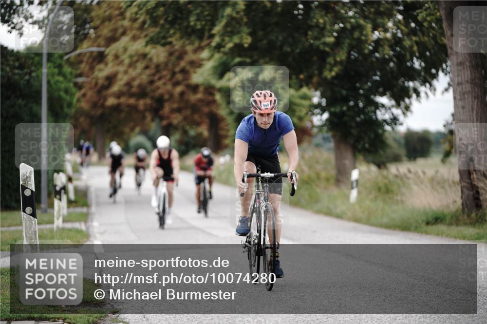 30.08.2026 - Elbe Triathlon Hamburg Michael Burmester http://msf.ph/oto/10074280 30.08.2026 10:46:20 Radfahren 984, 990, 1080, 1132, 1280, 1320 meine-sportfotos.de