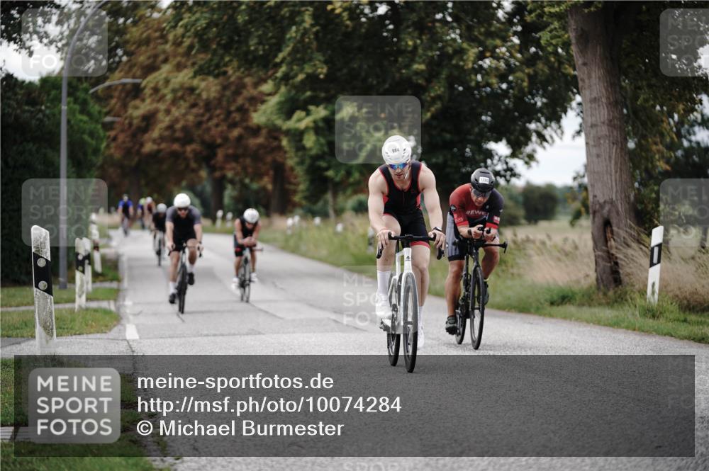 30.08.2026 - Elbe Triathlon Hamburg Michael Burmester http://msf.ph/oto/10074284 30.08.2026 10:46:22 Radfahren 984, 990, 1080, 1132, 1280, 1320 meine-sportfotos.de