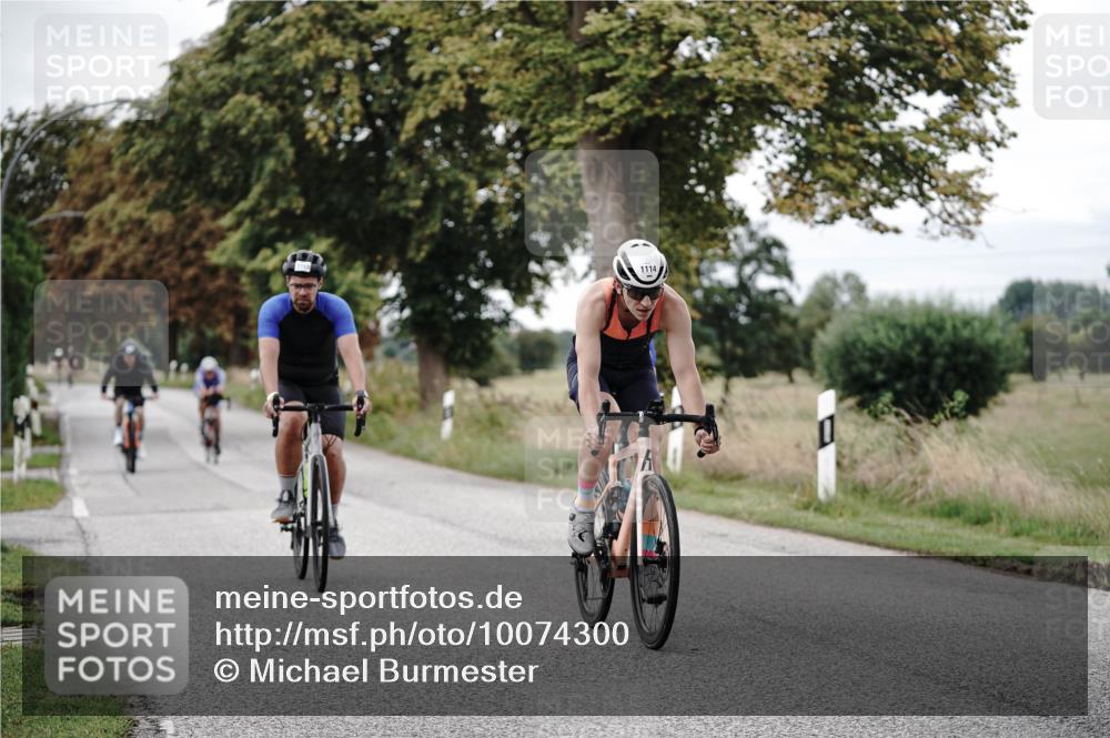 30.08.2026 - Elbe Triathlon Hamburg Michael Burmester http://msf.ph/oto/10074300 30.08.2026 10:46:33 Radfahren 789, 1057, 1087, 1114, 1169 meine-sportfotos.de
