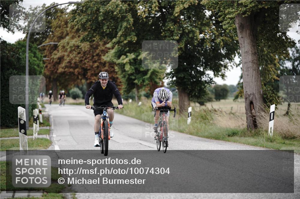 30.08.2026 - Elbe Triathlon Hamburg Michael Burmester http://msf.ph/oto/10074304 30.08.2026 10:46:35 Radfahren 789, 1057, 1087, 1114, 1169 meine-sportfotos.de