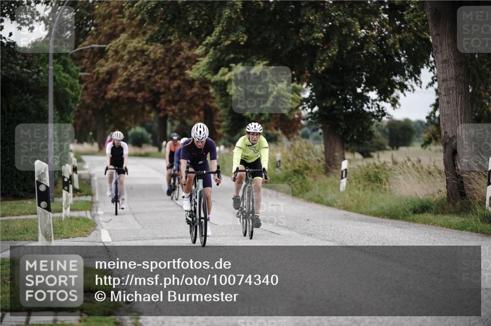 30.08.2026 - Elbe Triathlon Hamburg Michael Burmester http://msf.ph/oto/10074340 30.08.2026 10:47:05 Radfahren 518, 906, 923, 980, 997 meine-sportfotos.de