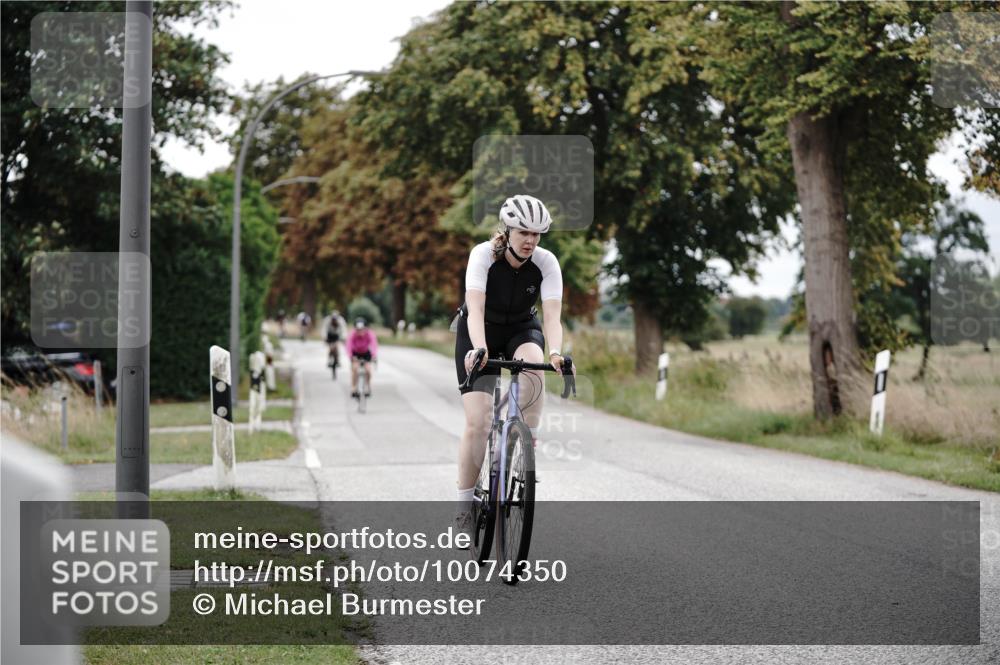30.08.2026 - Elbe Triathlon Hamburg Michael Burmester http://msf.ph/oto/10074350 30.08.2026 10:47:10 Radfahren 518, 859, 896, 906, 923, 980, 997 meine-sportfotos.de