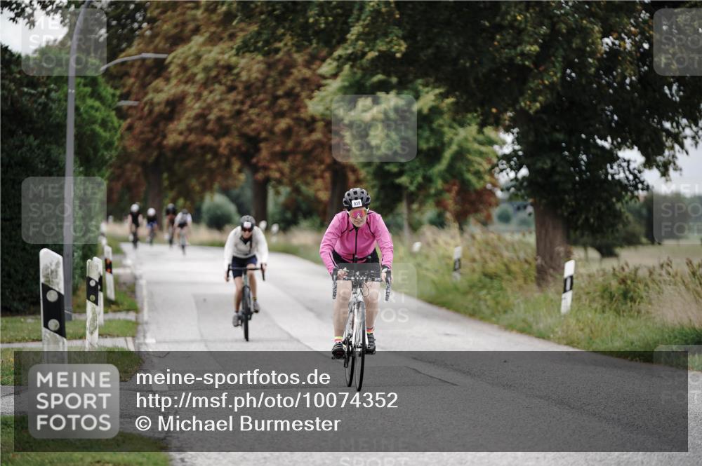 30.08.2026 - Elbe Triathlon Hamburg Michael Burmester http://msf.ph/oto/10074352 30.08.2026 10:47:13 Radfahren 859, 896, 906 meine-sportfotos.de