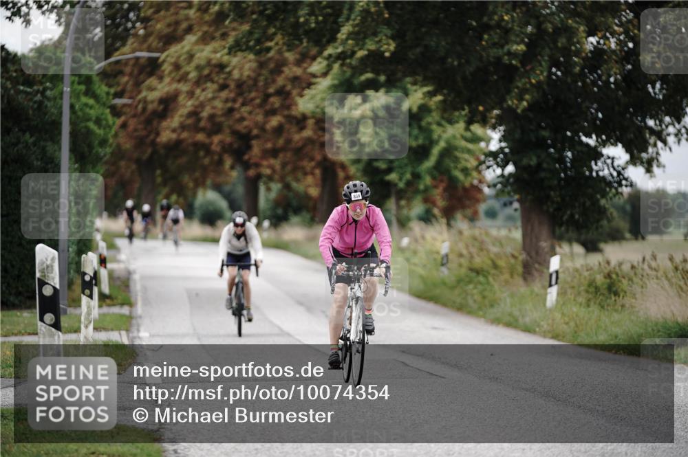 30.08.2026 - Elbe Triathlon Hamburg Michael Burmester http://msf.ph/oto/10074354 30.08.2026 10:47:13 Radfahren 859, 896, 906 meine-sportfotos.de