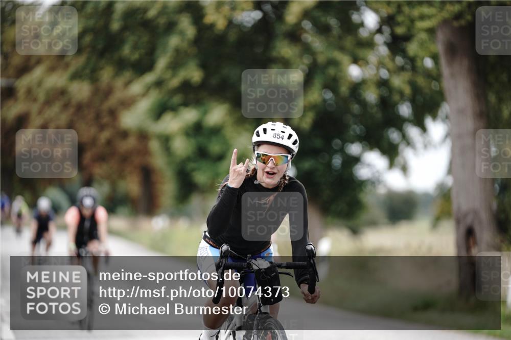 30.08.2026 - Elbe Triathlon Hamburg Michael Burmester http://msf.ph/oto/10074373 30.08.2026 10:47:28 Radfahren 854, 865, 939, 1040, 1111 meine-sportfotos.de