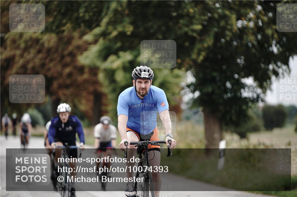 30.08.2026 - Elbe Triathlon Hamburg Michael Burmester http://msf.ph/oto/10074393 30.08.2026 10:47:40 Radfahren 808, 983, 1027, 1076, 1120, 1207 meine-sportfotos.de