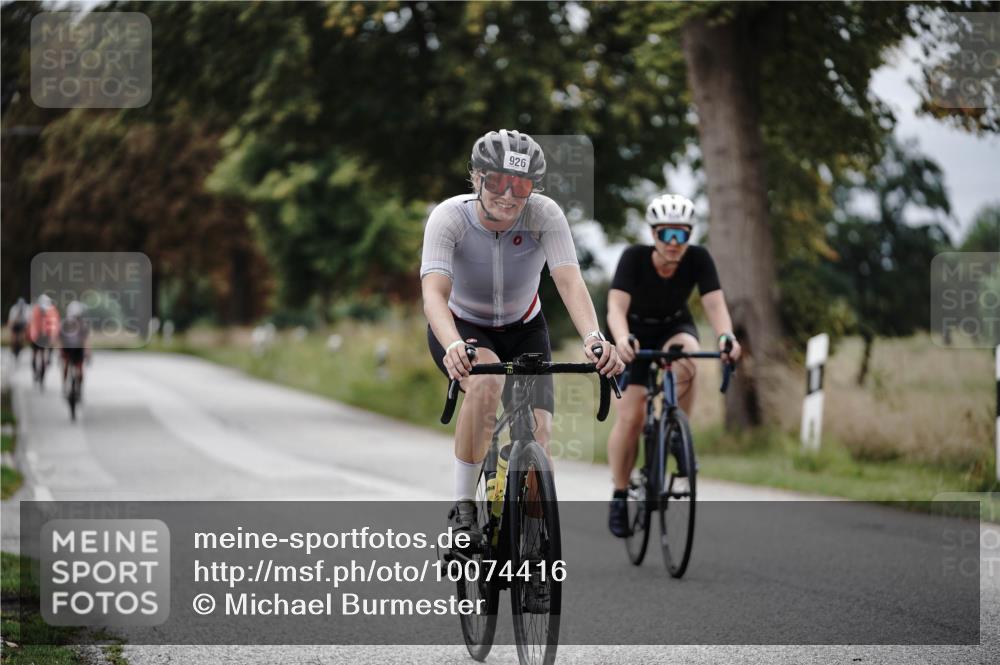30.08.2026 - Elbe Triathlon Hamburg Michael Burmester http://msf.ph/oto/10074416 30.08.2026 10:47:51 Radfahren 926, 934, 1013, 1335 meine-sportfotos.de