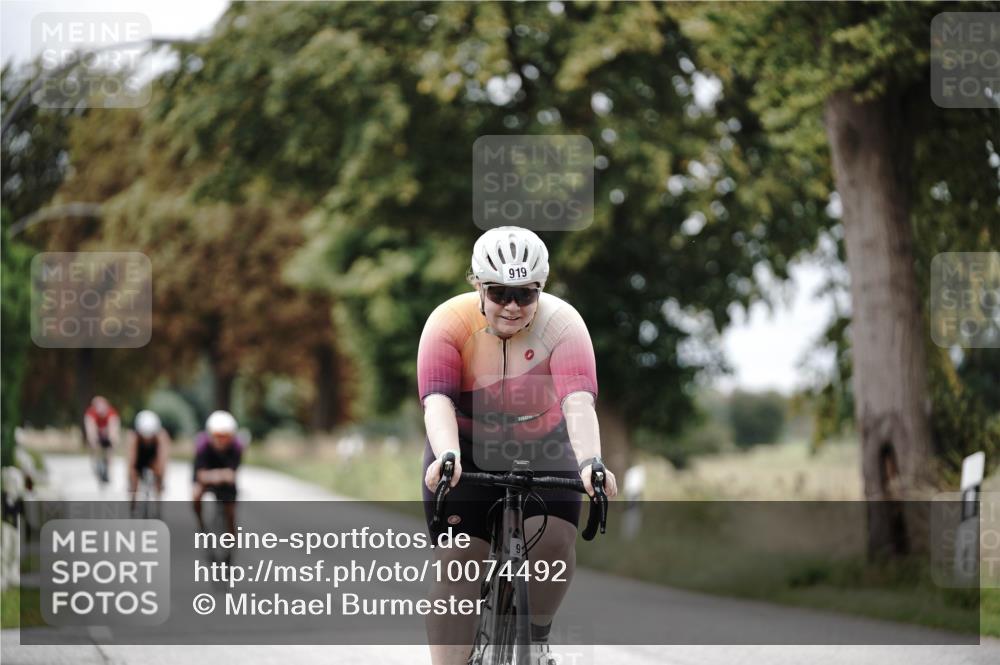 30.08.2026 - Elbe Triathlon Hamburg Michael Burmester http://msf.ph/oto/10074492 30.08.2026 10:48:41 Radfahren 919, 1130, 1246, 1256, 1313, 1334 meine-sportfotos.de