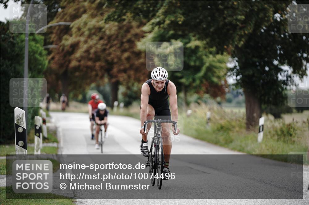 30.08.2026 - Elbe Triathlon Hamburg Michael Burmester http://msf.ph/oto/10074496 30.08.2026 10:48:43 Radfahren 919, 1130, 1246, 1256, 1313, 1334 meine-sportfotos.de