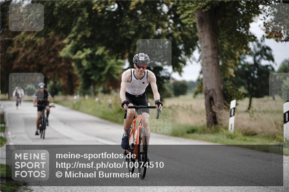 30.08.2026 - Elbe Triathlon Hamburg Michael Burmester http://msf.ph/oto/10074510 30.08.2026 10:48:58 Radfahren 1135, 1177 meine-sportfotos.de