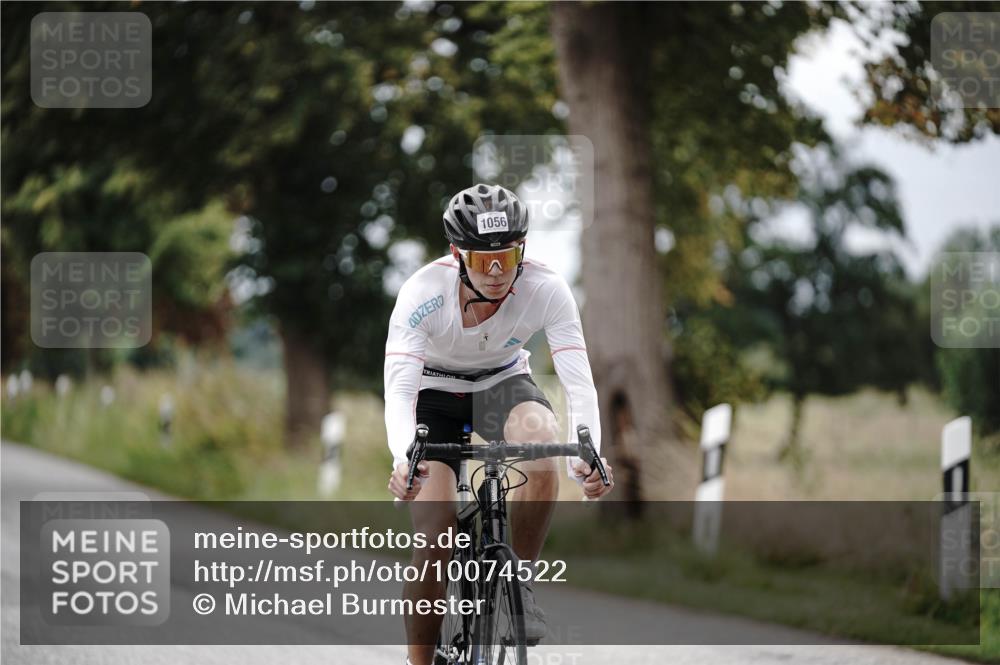 30.08.2026 - Elbe Triathlon Hamburg Michael Burmester http://msf.ph/oto/10074522 30.08.2026 10:49:07 Radfahren 907, 1007, 1056, 1128 meine-sportfotos.de