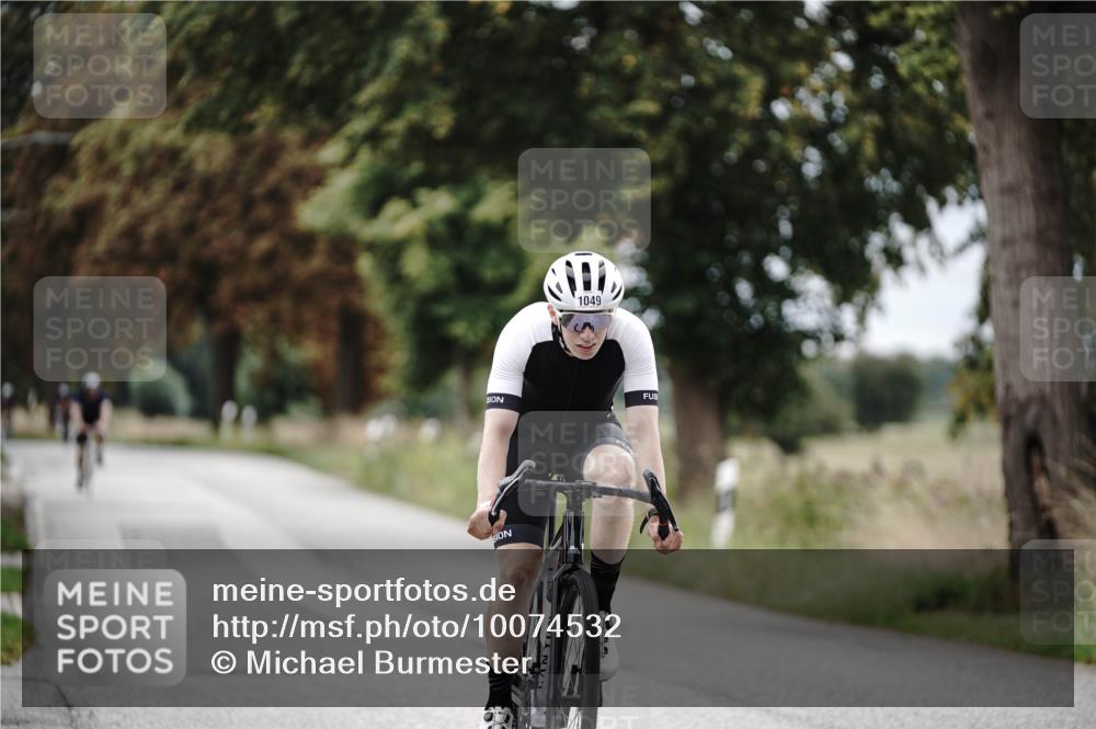 30.08.2026 - Elbe Triathlon Hamburg Michael Burmester http://msf.ph/oto/10074532 30.08.2026 10:49:17 Radfahren 991, 1049 meine-sportfotos.de