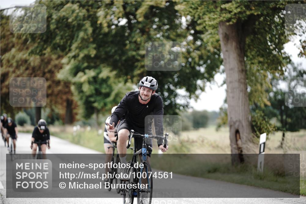 30.08.2026 - Elbe Triathlon Hamburg Michael Burmester http://msf.ph/oto/10074561 30.08.2026 10:50:11 Radfahren 932, 1006, 1017, 1145, 1295 meine-sportfotos.de