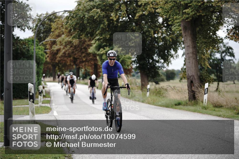 30.08.2026 - Elbe Triathlon Hamburg Michael Burmester http://msf.ph/oto/10074599 30.08.2026 10:50:31 Radfahren 897, 999, 1044, 1069, 1255, 1269, 1319 meine-sportfotos.de