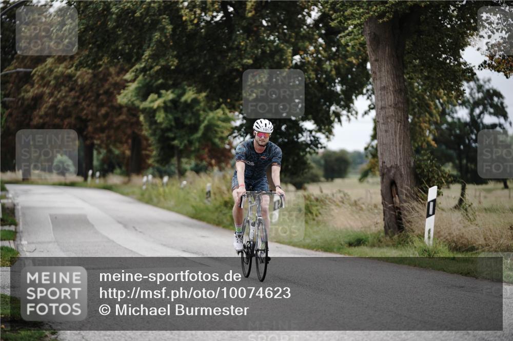 30.08.2026 - Elbe Triathlon Hamburg Michael Burmester http://msf.ph/oto/10074623 30.08.2026 10:50:45 Radfahren 1121, 1307 meine-sportfotos.de