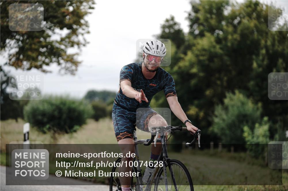 30.08.2026 - Elbe Triathlon Hamburg Michael Burmester http://msf.ph/oto/10074628 30.08.2026 10:50:47 Radfahren 1121 meine-sportfotos.de