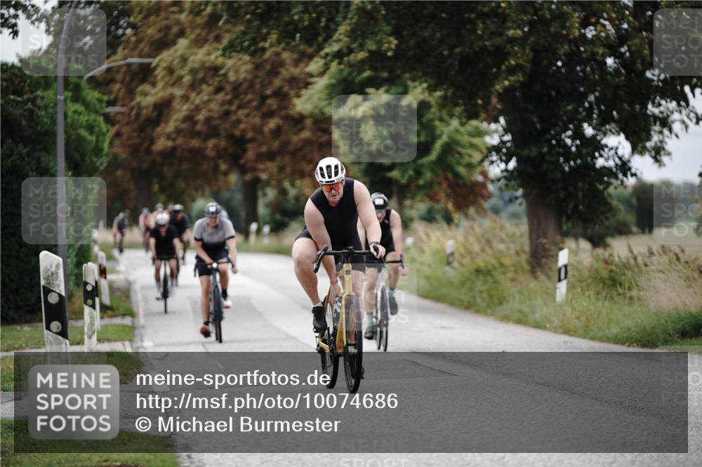 30.08.2026 - Elbe Triathlon Hamburg Michael Burmester http://msf.ph/oto/10074686 30.08.2026 10:51:40 Radfahren 759, 1094, 1103, 1108, 1271, 1354 meine-sportfotos.de