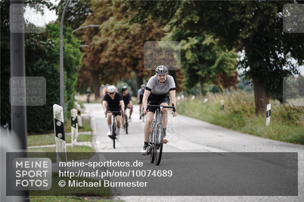30.08.2026 - Elbe Triathlon Hamburg Michael Burmester http://msf.ph/oto/10074689 30.08.2026 10:51:42 Radfahren 1094, 1103, 1108, 1271, 1354 meine-sportfotos.de