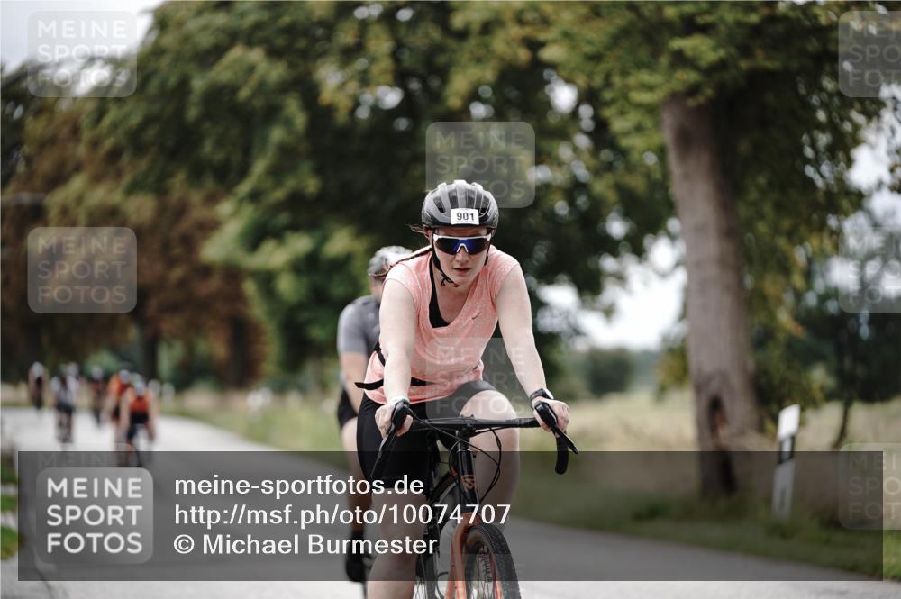 30.08.2026 - Elbe Triathlon Hamburg Michael Burmester http://msf.ph/oto/10074707 30.08.2026 10:51:53 Radfahren 901, 912, 1022, 1033, 1101, 1104, 1171, 1216, 1264 meine-sportfotos.de