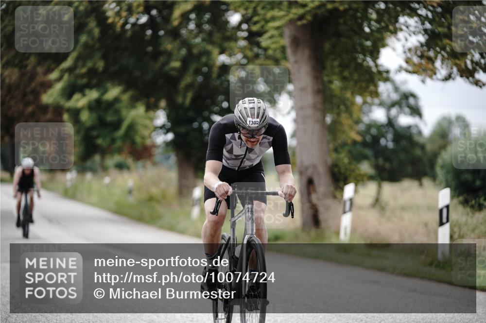 30.08.2026 - Elbe Triathlon Hamburg Michael Burmester http://msf.ph/oto/10074724 30.08.2026 10:52:02 Radfahren 912, 1074, 1216, 1302 meine-sportfotos.de