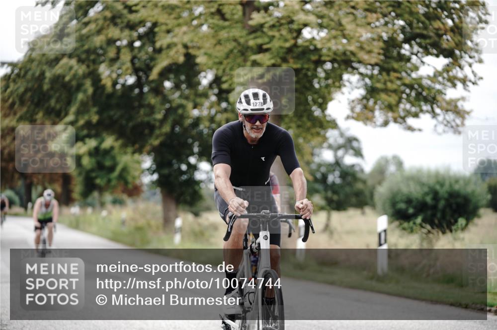 30.08.2026 - Elbe Triathlon Hamburg Michael Burmester http://msf.ph/oto/10074744 30.08.2026 10:52:16 Radfahren 1247, 1258, 1278, 1287, 1311 meine-sportfotos.de