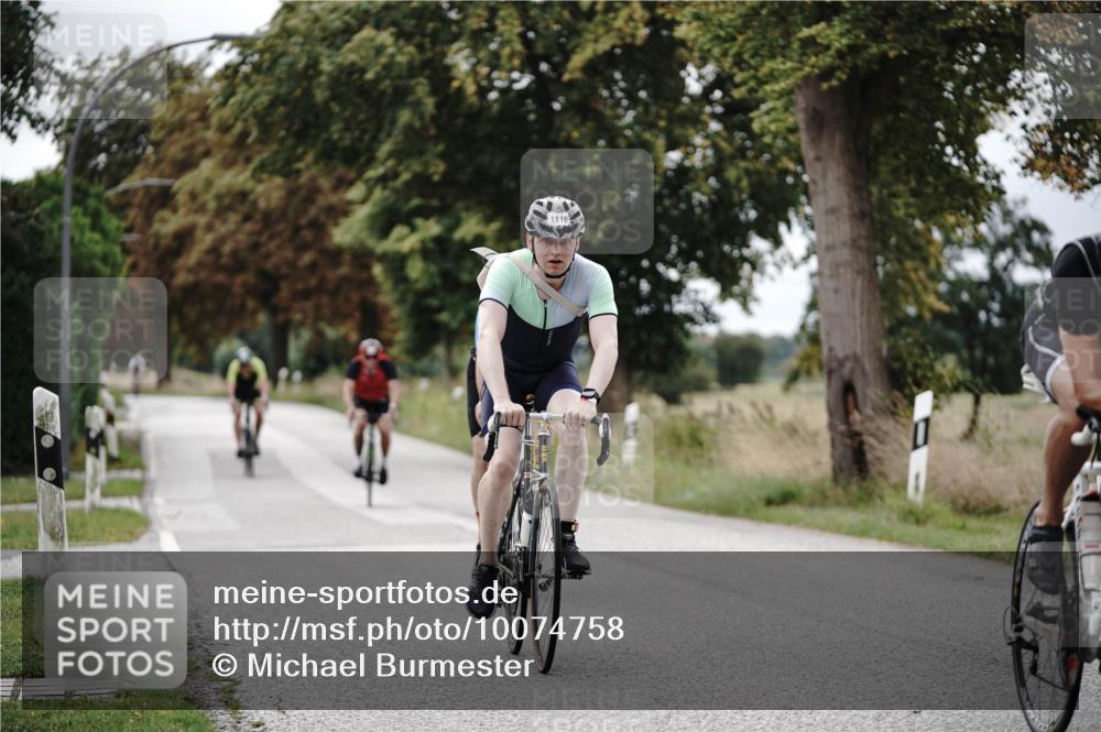 30.08.2026 - Elbe Triathlon Hamburg Michael Burmester http://msf.ph/oto/10074758 30.08.2026 10:52:25 Radfahren 1068, 1110, 1212, 1247, 1268, 1300 meine-sportfotos.de