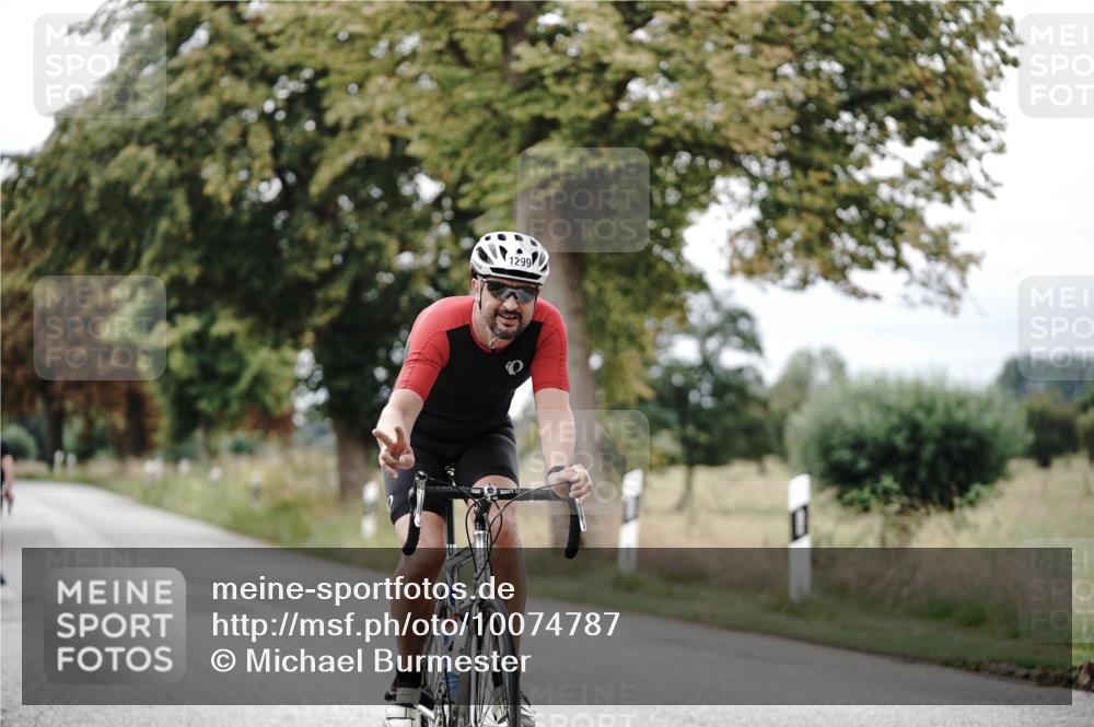 30.08.2026 - Elbe Triathlon Hamburg Michael Burmester http://msf.ph/oto/10074787 30.08.2026 10:52:54 Radfahren 1119, 1253, 1299 meine-sportfotos.de