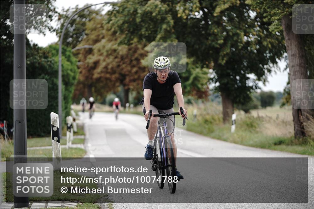 30.08.2026 - Elbe Triathlon Hamburg Michael Burmester http://msf.ph/oto/10074788 30.08.2026 10:52:57 Radfahren 921, 1119, 1299 meine-sportfotos.de