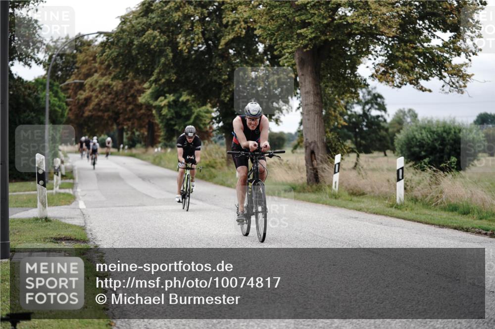 30.08.2026 - Elbe Triathlon Hamburg Michael Burmester http://msf.ph/oto/10074817 30.08.2026 10:53:17 Radfahren 455, 893, 1073, 1092, 1225, 1245, 1345, 1442 meine-sportfotos.de