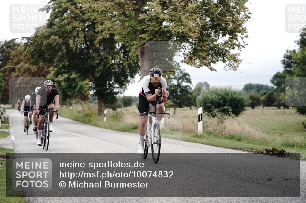 30.08.2026 - Elbe Triathlon Hamburg Michael Burmester http://msf.ph/oto/10074832 30.08.2026 10:53:26 Radfahren 962, 998, 1073, 1210, 1306, 1442 meine-sportfotos.de
