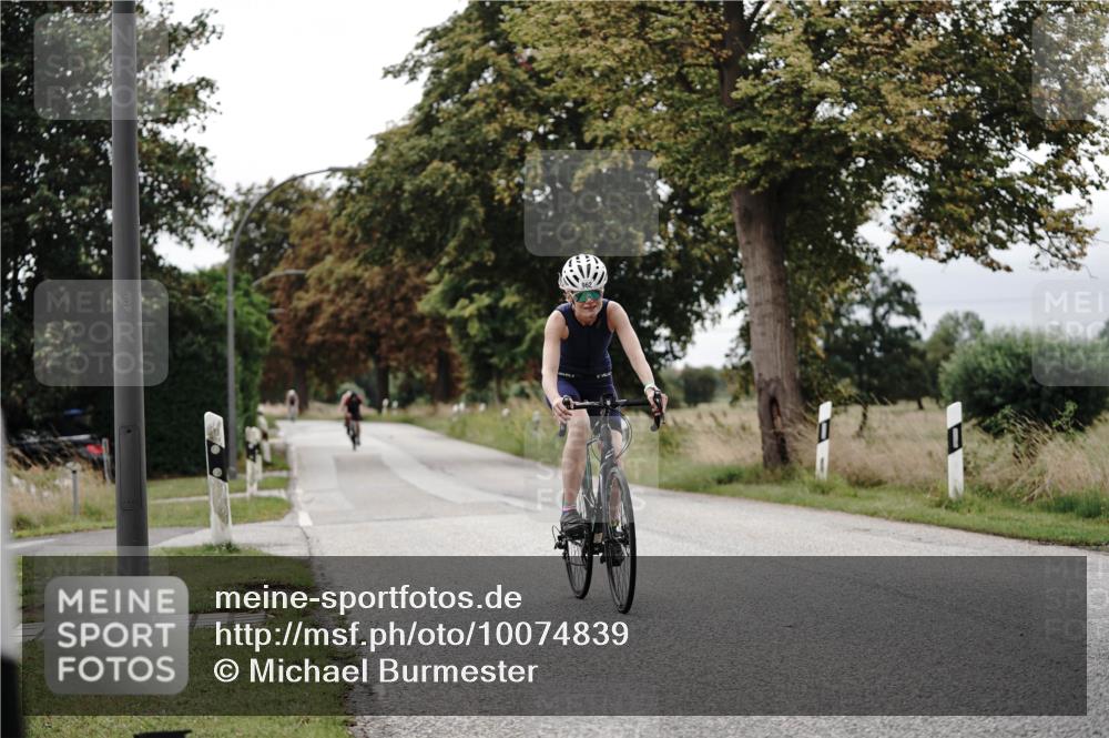 30.08.2026 - Elbe Triathlon Hamburg Michael Burmester http://msf.ph/oto/10074839 30.08.2026 10:53:29 Radfahren 962, 998, 1079, 1265, 1306 meine-sportfotos.de