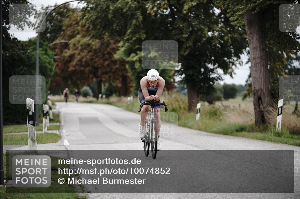 30.08.2026 - Elbe Triathlon Hamburg Michael Burmester http://msf.ph/oto/10074852 30.08.2026 10:53:41 Radfahren 1435, 1438 meine-sportfotos.de