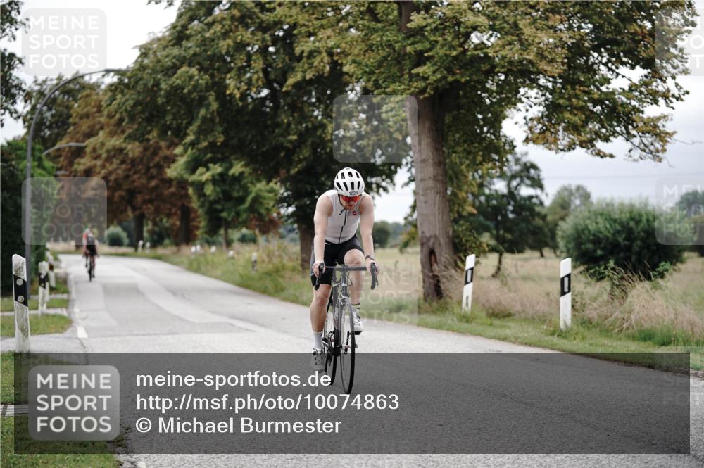 30.08.2026 - Elbe Triathlon Hamburg Michael Burmester http://msf.ph/oto/10074863 30.08.2026 10:54:06 Radfahren 1023, 1296 meine-sportfotos.de