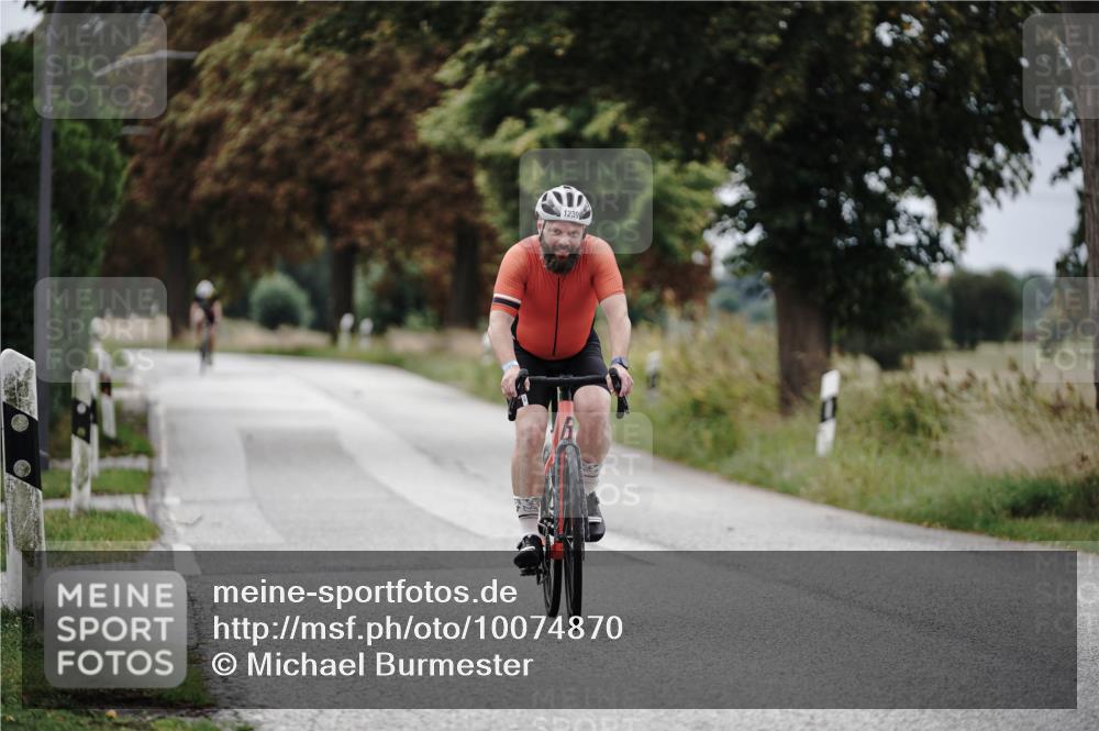30.08.2026 - Elbe Triathlon Hamburg Michael Burmester http://msf.ph/oto/10074870 30.08.2026 10:54:14 Radfahren 1239, 1296 meine-sportfotos.de