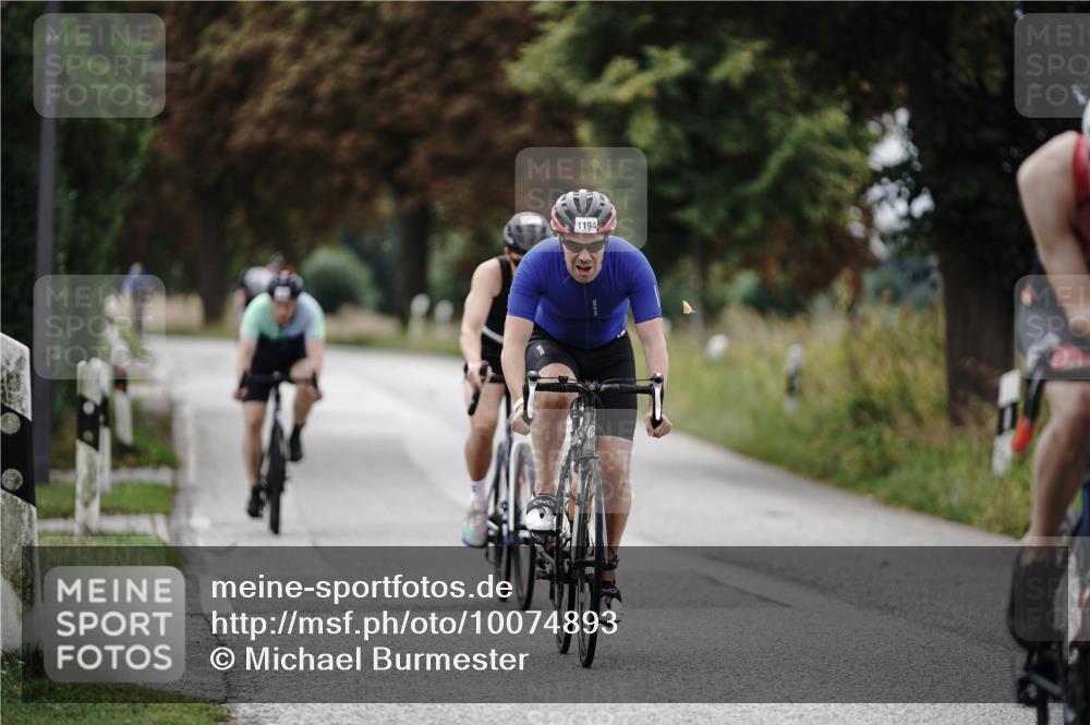 30.08.2026 - Elbe Triathlon Hamburg Michael Burmester http://msf.ph/oto/10074893 30.08.2026 10:54:46 Radfahren 993, 1194, 1282, 1446 meine-sportfotos.de
