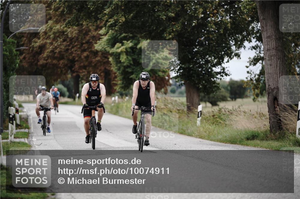 30.08.2026 - Elbe Triathlon Hamburg Michael Burmester http://msf.ph/oto/10074911 30.08.2026 10:55:06 Radfahren 978, 1095, 1181, 1219, 1292, 1350 meine-sportfotos.de