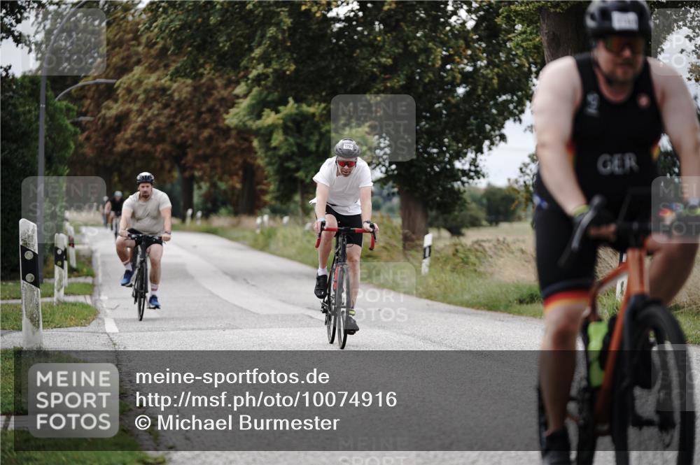 30.08.2026 - Elbe Triathlon Hamburg Michael Burmester http://msf.ph/oto/10074916 30.08.2026 10:55:08 Radfahren 978, 1095, 1181, 1219, 1292, 1350 meine-sportfotos.de