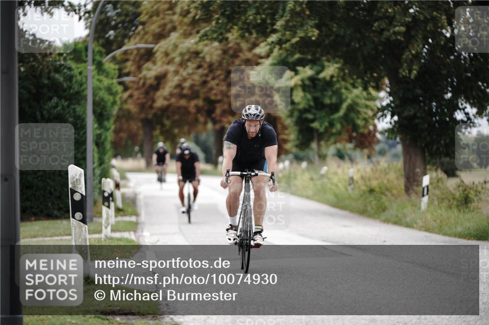 30.08.2026 - Elbe Triathlon Hamburg Michael Burmester http://msf.ph/oto/10074930 30.08.2026 10:55:20 Radfahren 1016, 1166, 1270, 1288 meine-sportfotos.de