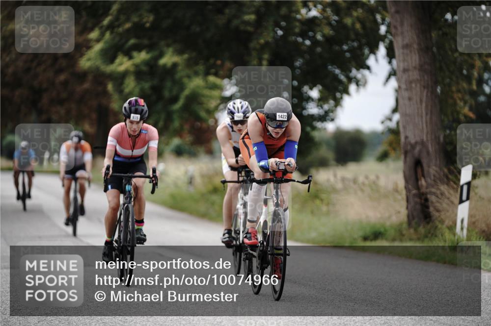 30.08.2026 - Elbe Triathlon Hamburg Michael Burmester http://msf.ph/oto/10074966 30.08.2026 10:55:51 Radfahren 975, 1138, 1206, 1252, 1422, 1441 meine-sportfotos.de