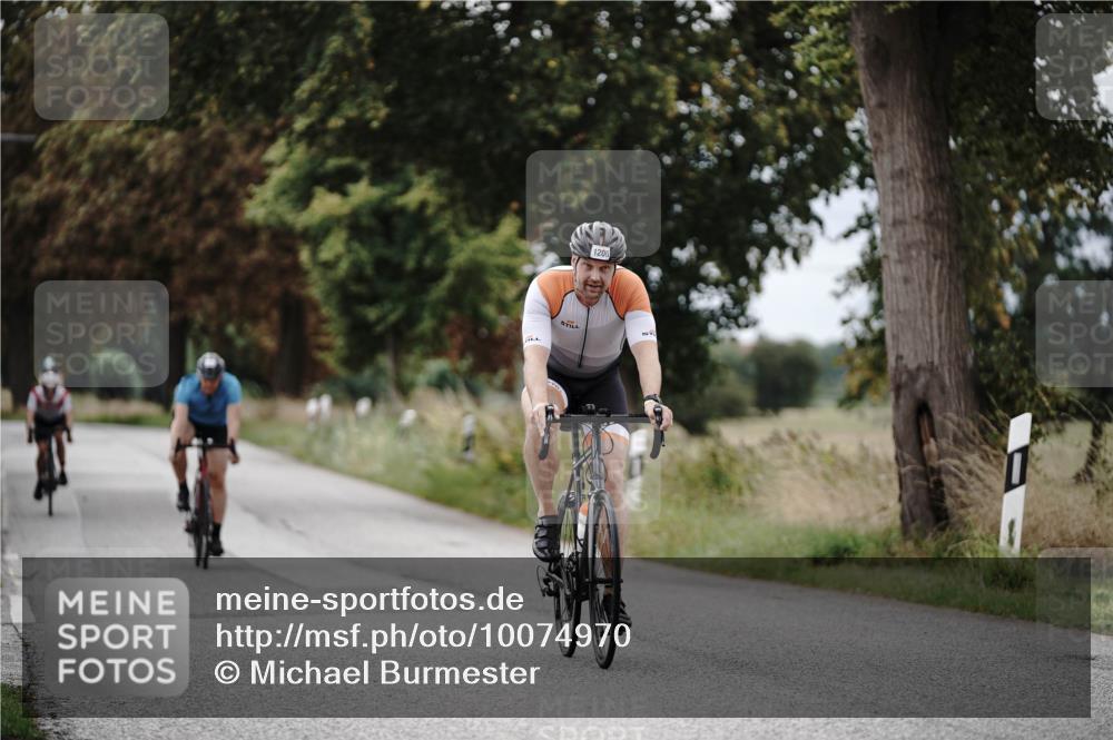30.08.2026 - Elbe Triathlon Hamburg Michael Burmester http://msf.ph/oto/10074970 30.08.2026 10:55:53 Radfahren 975, 1138, 1206, 1252, 1422, 1441 meine-sportfotos.de